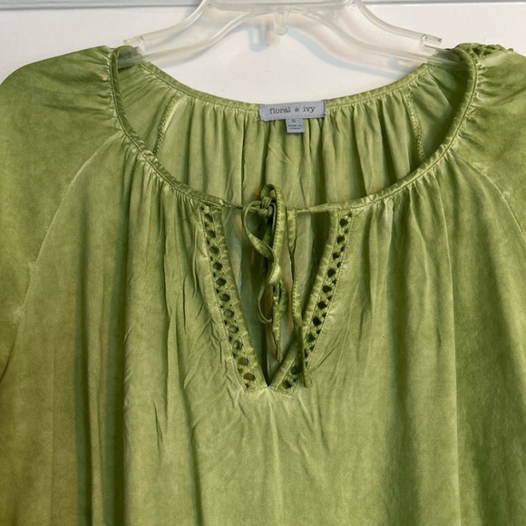 Floral & Ivy boho bell sleeved top, S/M, lime green - Picture 3 of 7